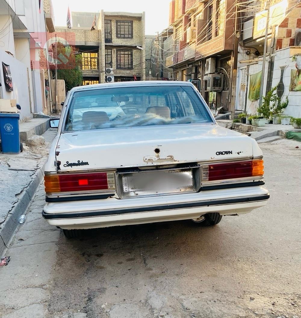 تۆیۆتا کراون